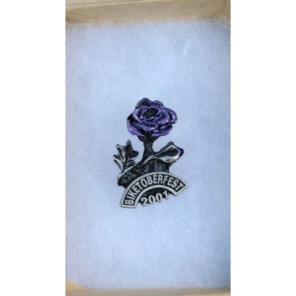 Jewelry - Rose Biketoberfest 2001 Vest Hat Lapel Lanyard Pinback Pin Purple Rose Pin